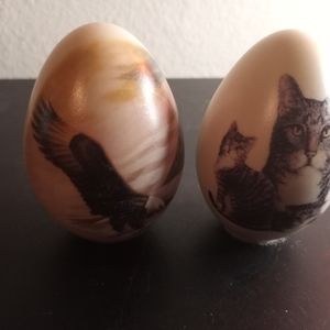 Handcrafted Eggzakly Porcelain 3.5"Painted Eagle & Cats Egg Figurines Set of 2